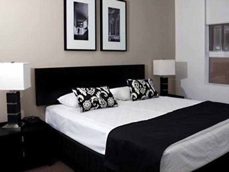 Chancellor Executive Apartments Gold Coast Exterior photo